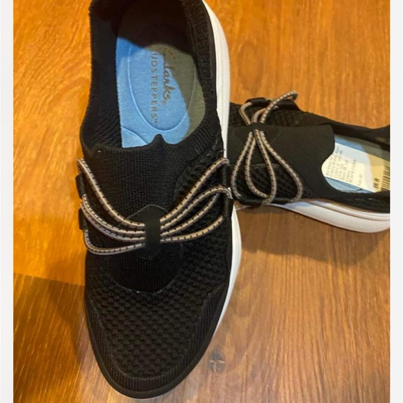 NWT Clarks Slip-on Lace Strap Shoes Size 6 - Picture 4 of 4